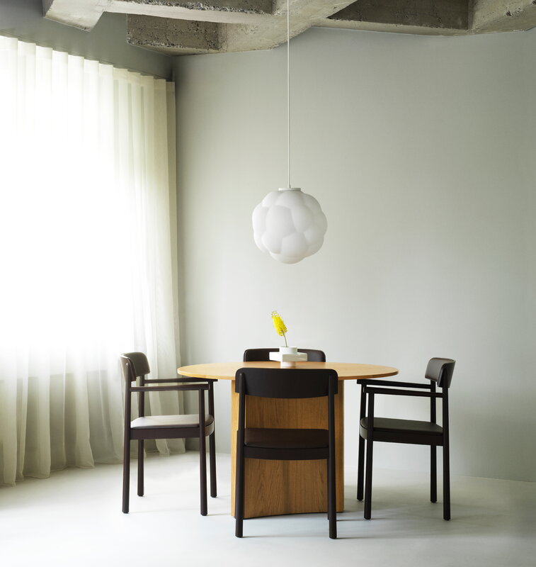 Normann Copenhagen Timb armchair, black - Ultra leather black, decoration image