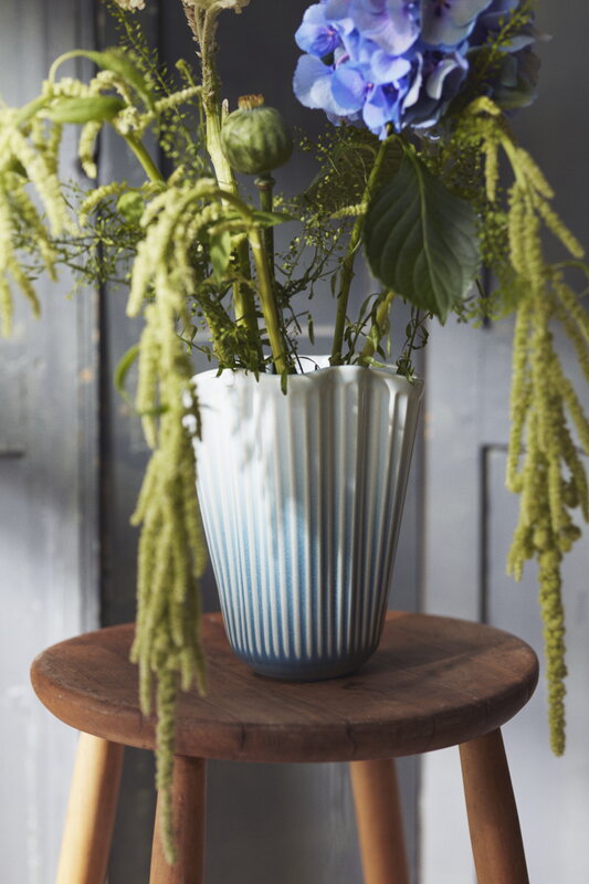 Kähler Hammershøi Unfold vase, 16,5 cm, blue, decoration image