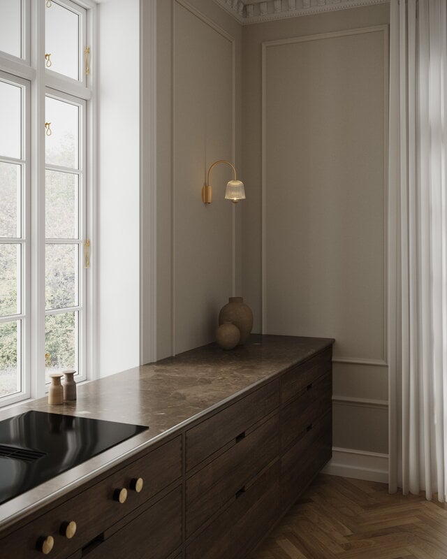 Nuura Asteea wall lamp, satin brass - ripple clear, decoration image