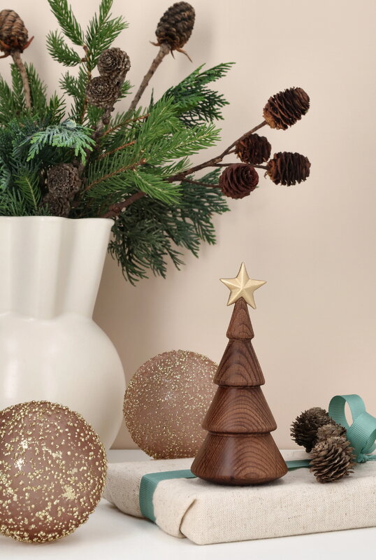 Spring Copenhagen The Christmas Tree figurine, oak - gold star, decoration image