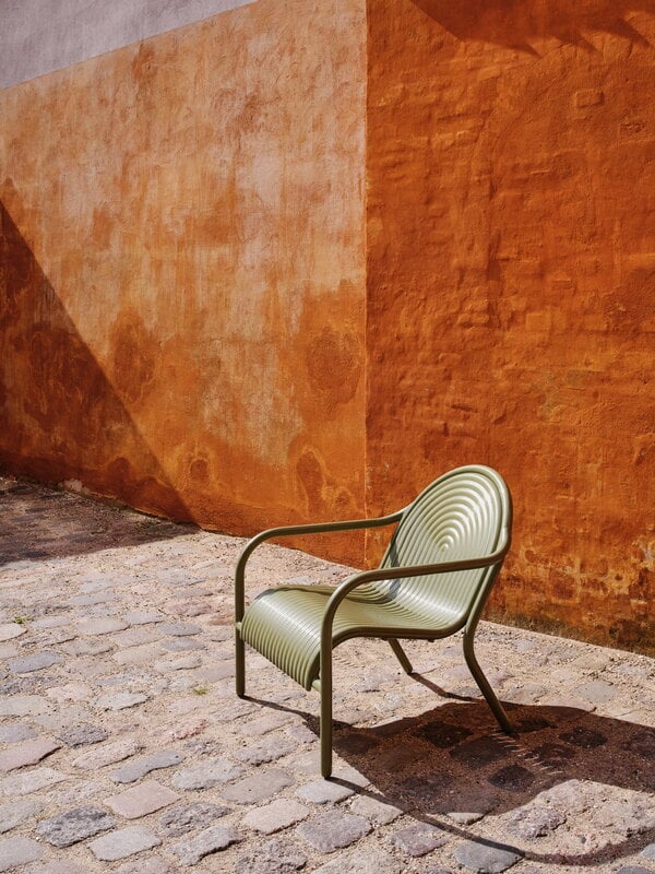 Tom Dixon Groove lounge chair, moss, decoration image