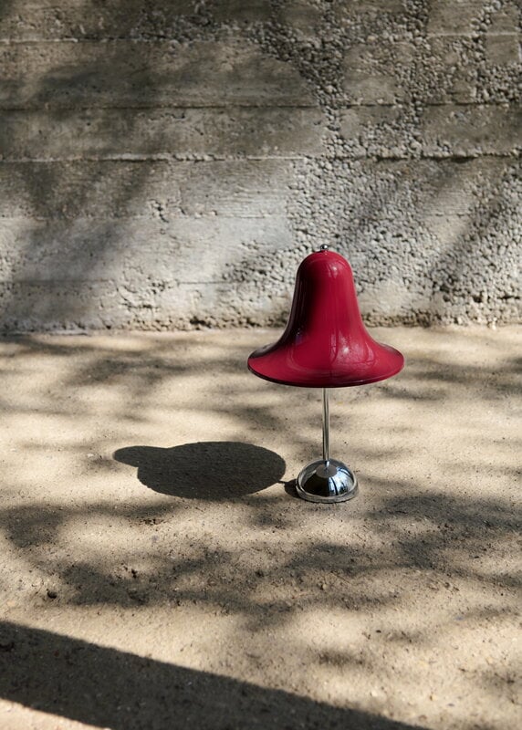 Verpan Pantop Portable table lamp, 18 cm, cherry red, decoration image