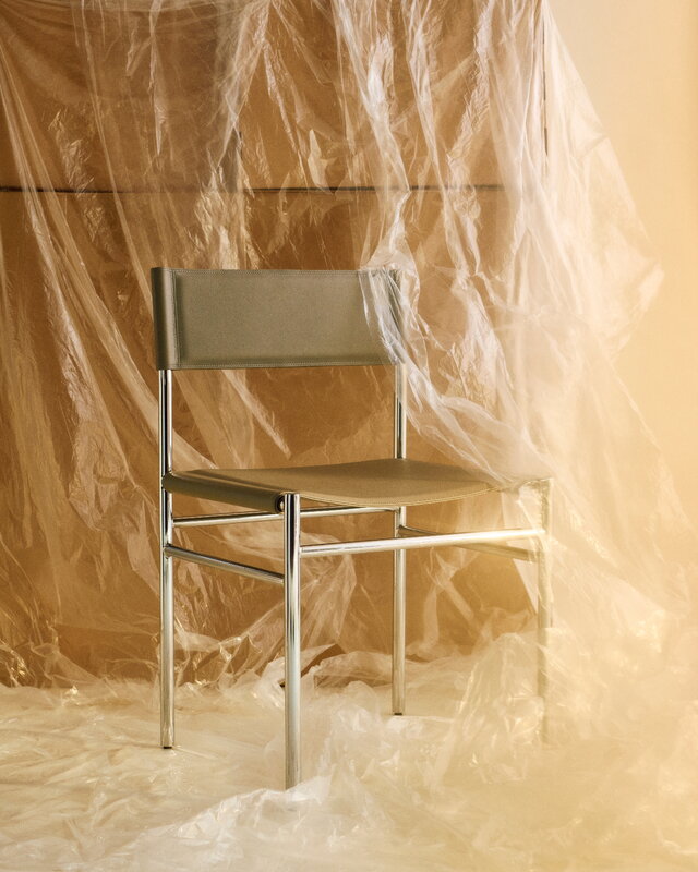 FORMARKIVET Ferra chair, steel - warm grey leather, decoration image