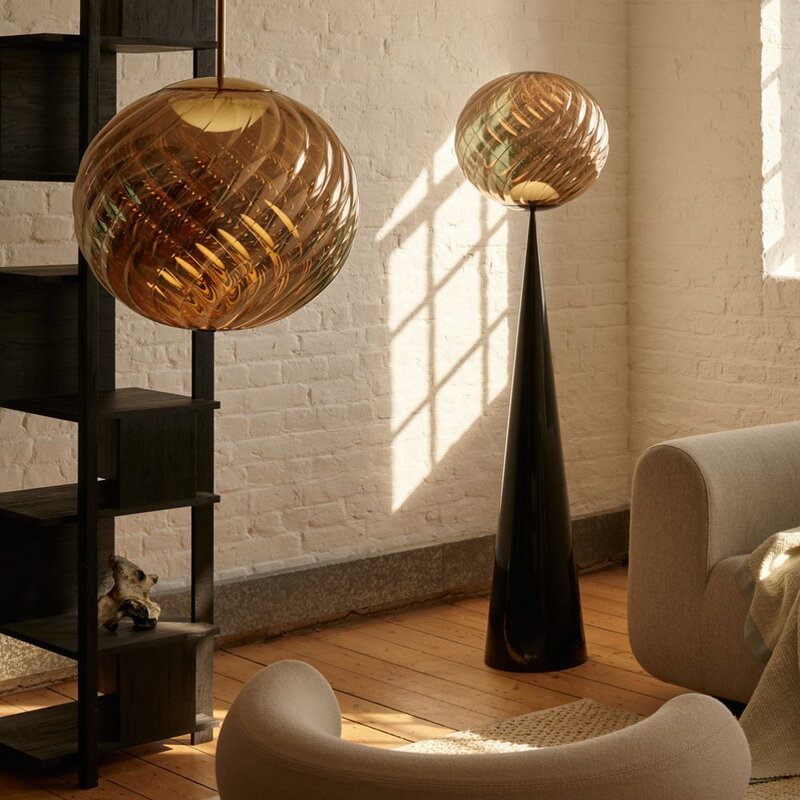 Tom Dixon Whirl pendel, 30 cm, guld, dekorationsbild