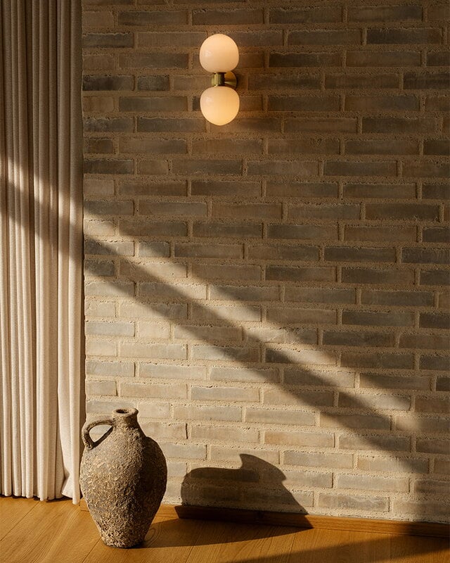 LYFA Memoir 120 II wall lamp, brass, view 5