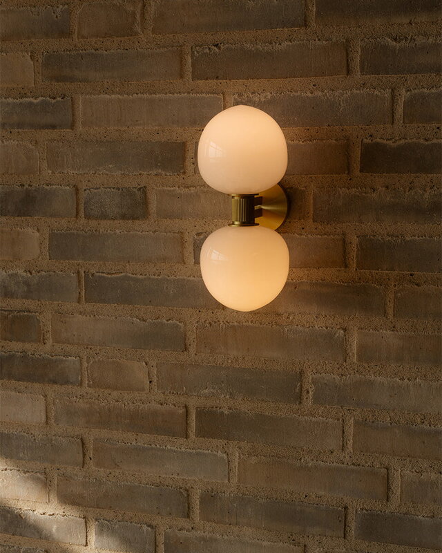 LYFA Memoir 120 II wall lamp, brass, view 3