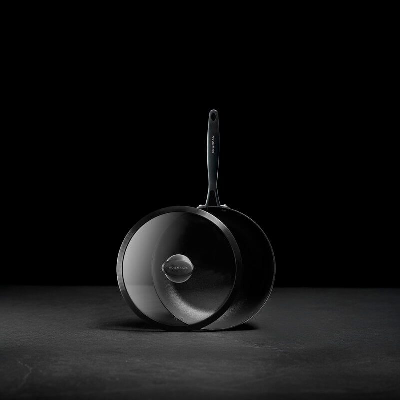 Scanpan Pro SB+ sauté pan with lid, deep, 26 cm, decoration image
