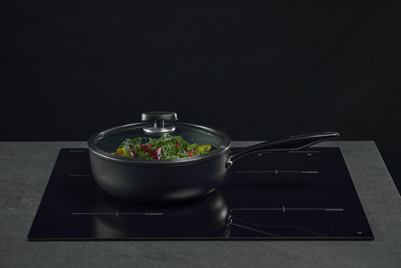 Scanpan Pro SB+ sauté pan with lid, deep, 26 cm, decoration image