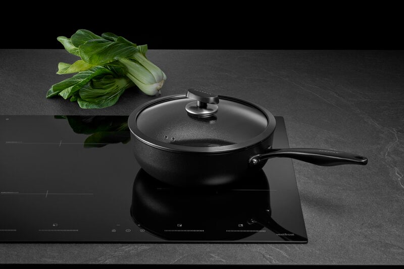 Scanpan Pro SB+ sauté pan with lid, deep, 26 cm, decoration image