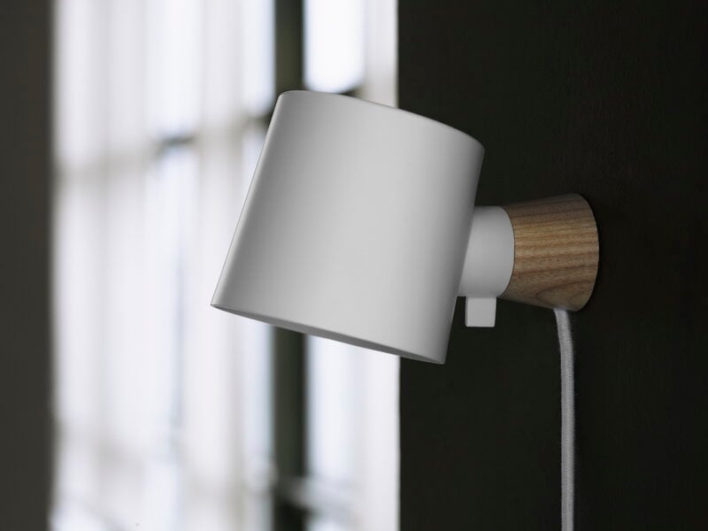 Normann Copenhagen Rise wall lamp, white, decoration image