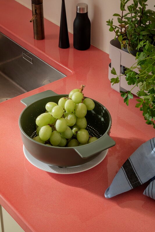 Eva Solo Green Tools colander, green, view 2
