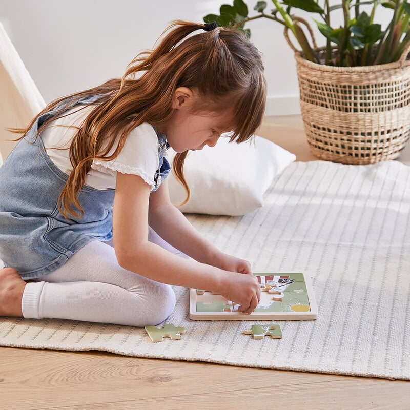 Barbo Toys Muumi puinen palapeli, hugs, sisustuskuva