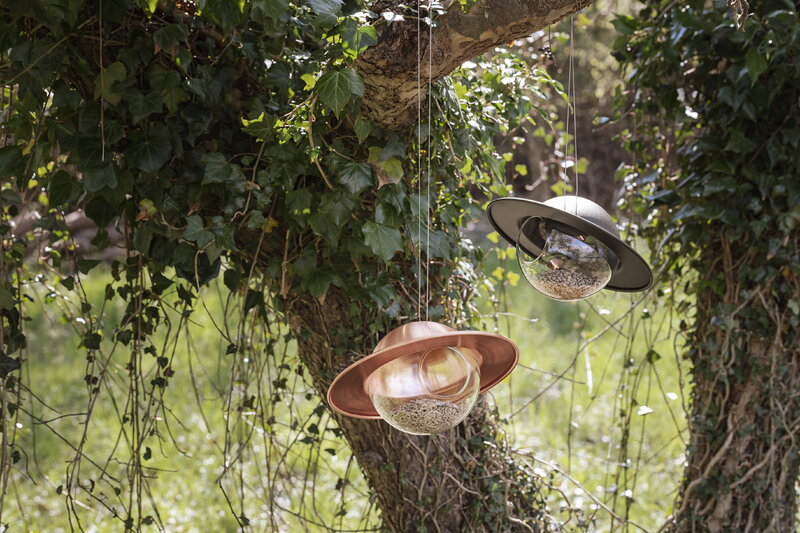 Eva Solo Saturn bird feeder, black, decoration image