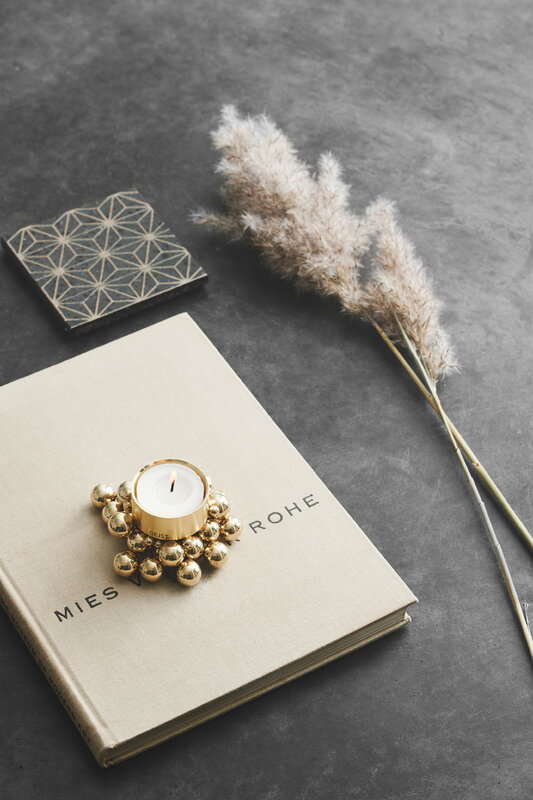 Gejst Molekyl tealight holder 1, brass, decoration image