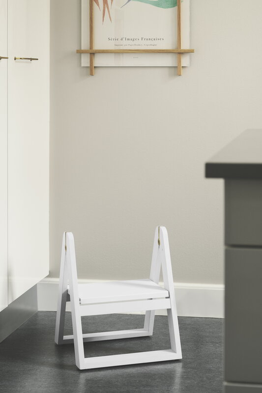 Gejst Reech step stool ladder, white, decoration image