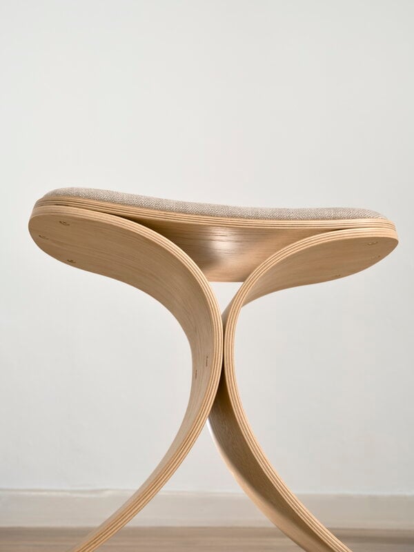 Gejst Luno stool, oak - beige, decoration image