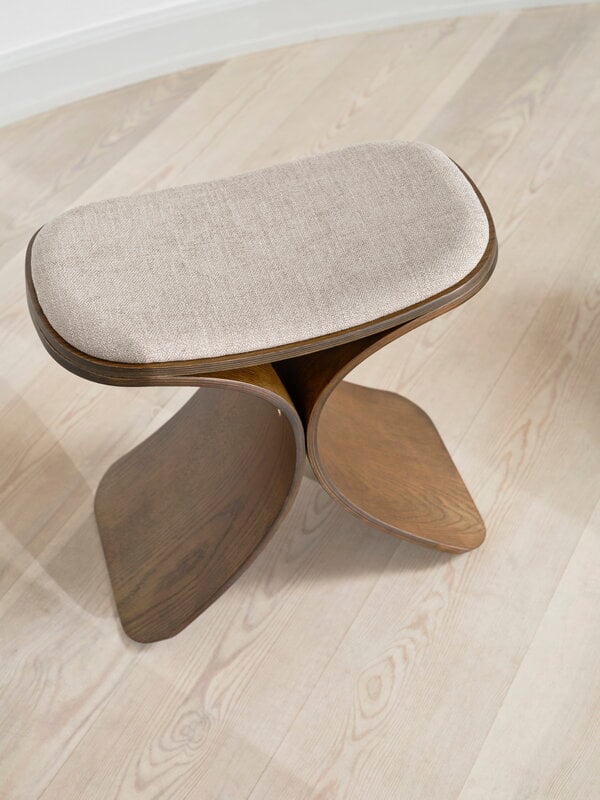 Gejst Luno stool, dark oak - dark beige, decoration image