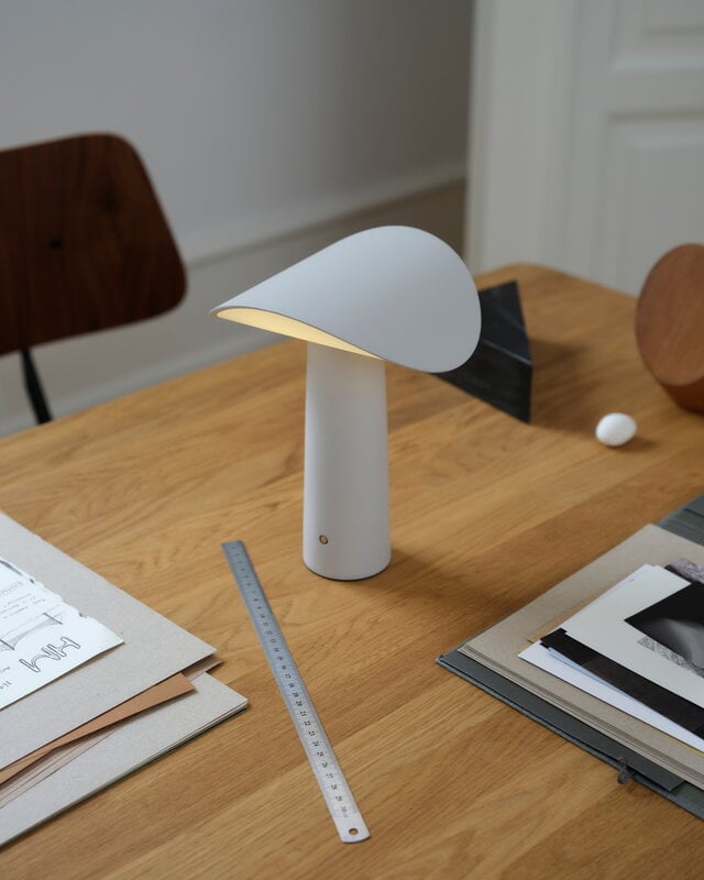 Gejst Lium portable table lamp, warm grey, view 4