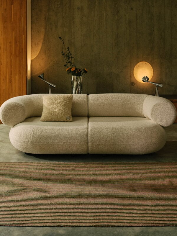 Tom Dixon Line rug, natural - black, decoration image