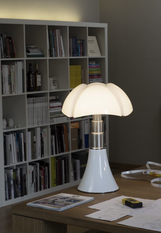 Luik volume indruk Martinelli Luce Pipistrello Medium table lamp, dimmable, white | Finnish  Design Shop