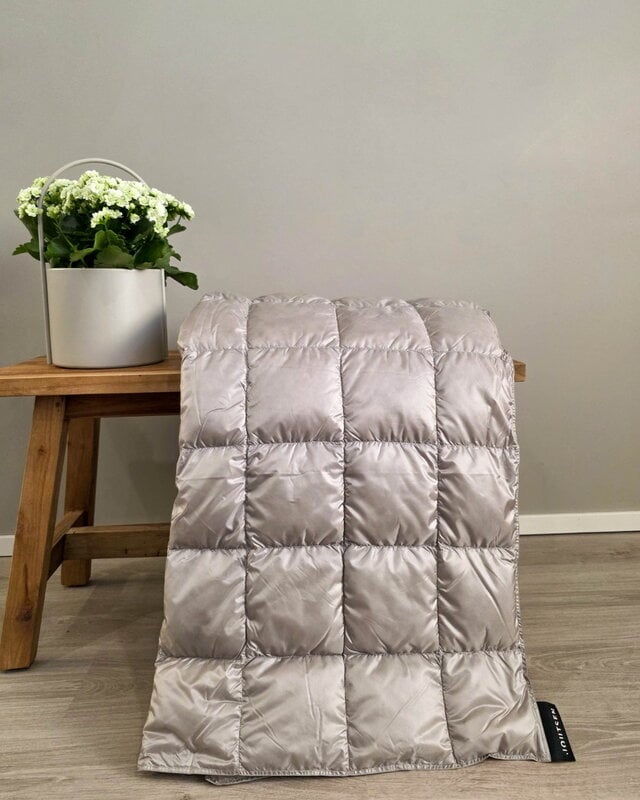 Joutsen Kulkuri down blanket, 130 x 190 cm, seashell, decoration image