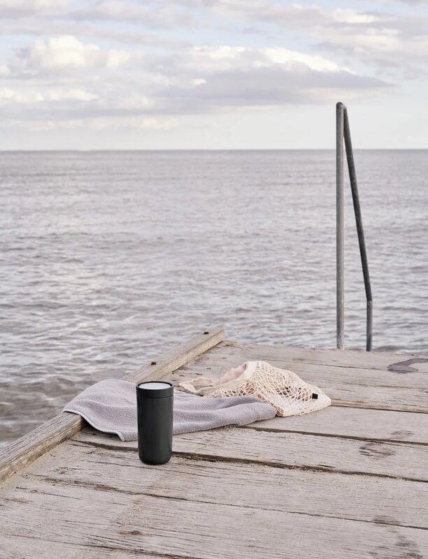 Stelton To Go Click Thermobecher, 0,4 l, soft black, dekorationsbild