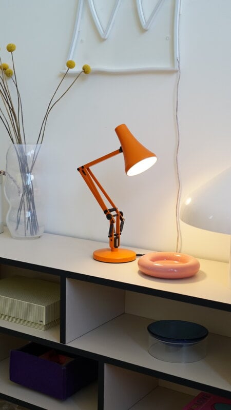 Anglepoise 90 Mini Mini lampe de bureau, orange brûlé par le soleil, image décorative