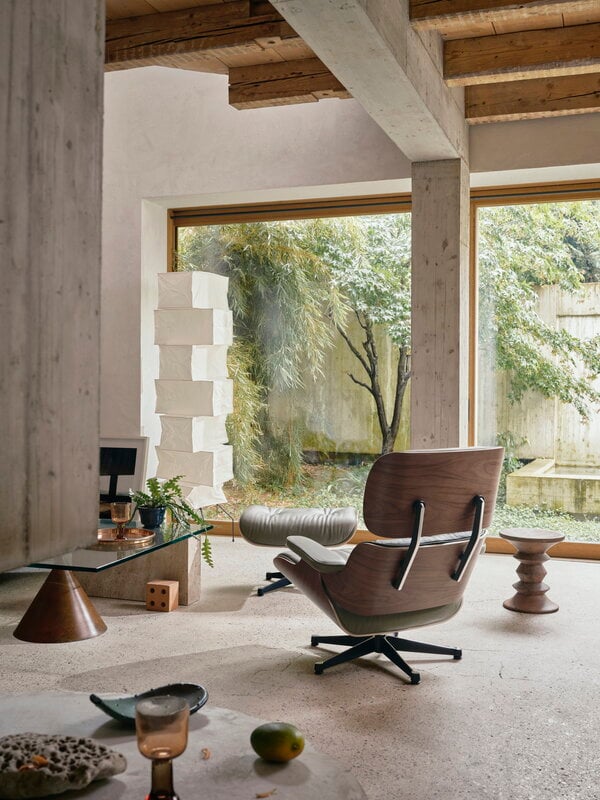Vitra Stool, model A, dark walnut, decoration image