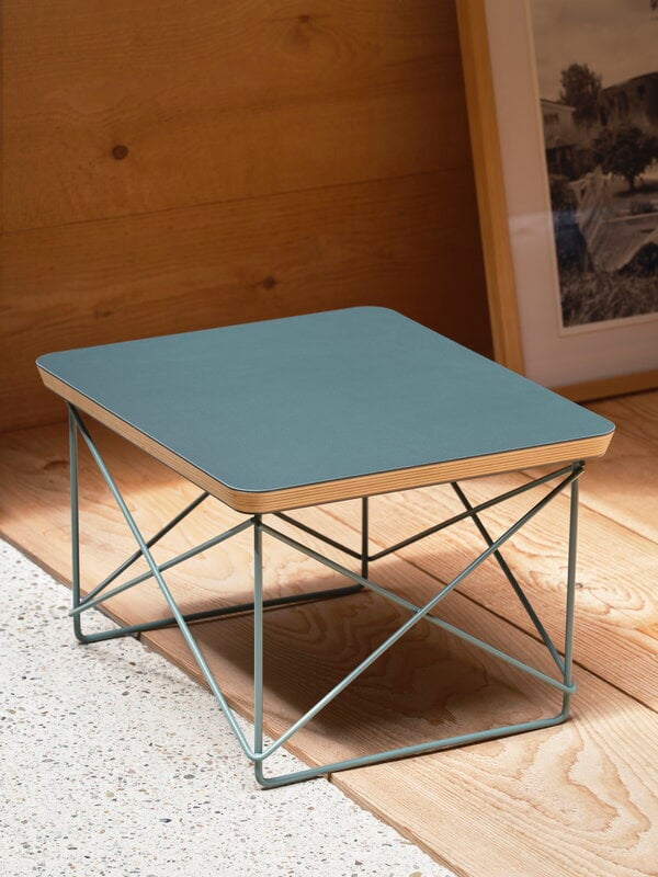 Vitra Eames LTR Occasional table, smoke blue linoleum - sky blue