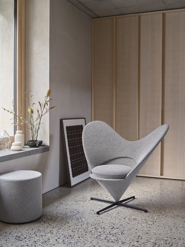 Vitra Heart Cone Chair poltrona lounge, basic dark - Cento 15 sale e pepe, immagine decorativa