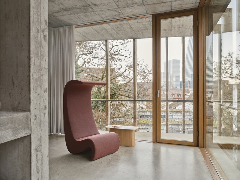 Vitra Amoebe Lounge Chair, Cento 12 Dunkelrot Melange, dekorationsbild