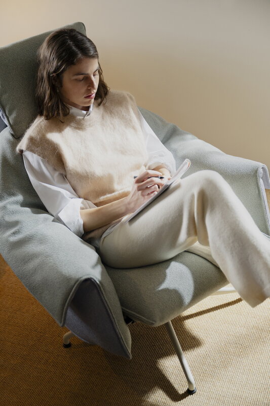 Vitra Bascule Highback duo-tone lounge chair,swivel,chalk-Cento sage-lavender, view 2