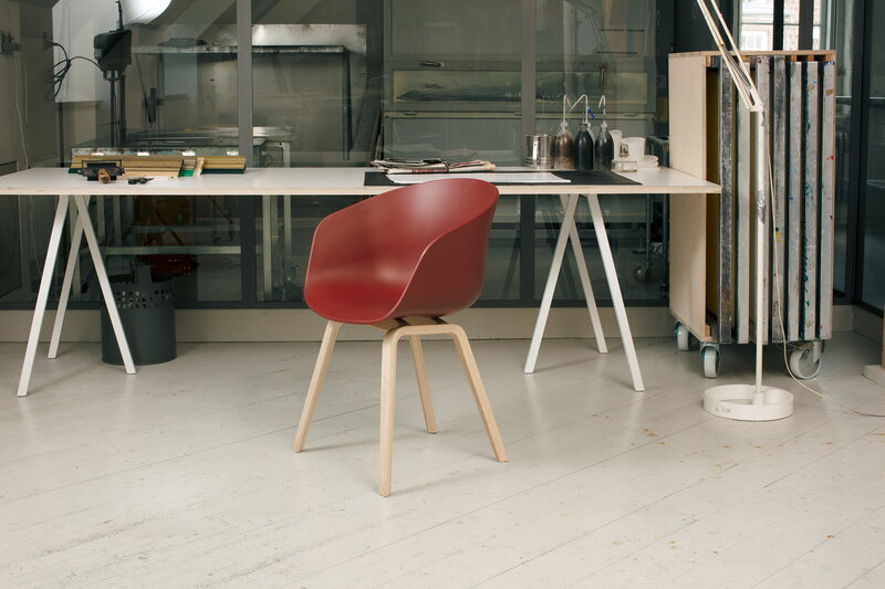 Maand Airco controller About A Chair AAC22, lacquered oak - warm red | Finnish Design Shop