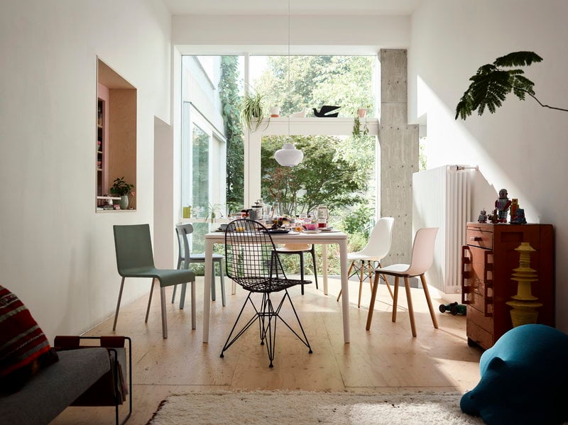 Patriottisch Gestreept uitlaat Vitra Eames DSW chair, white - maple | Finnish Design Shop