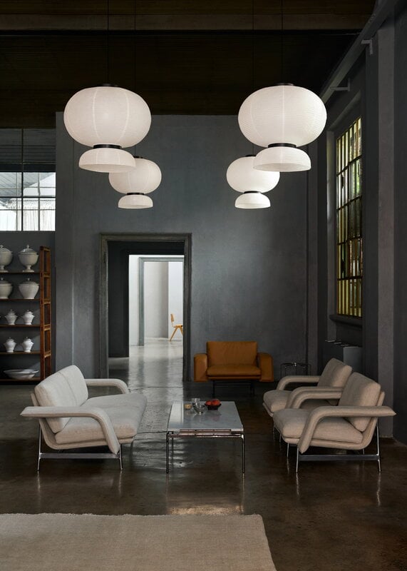 &Tradition Fauteuil lounge Meantime AV29, noir chaud - cuir cognac Noble, image décorative