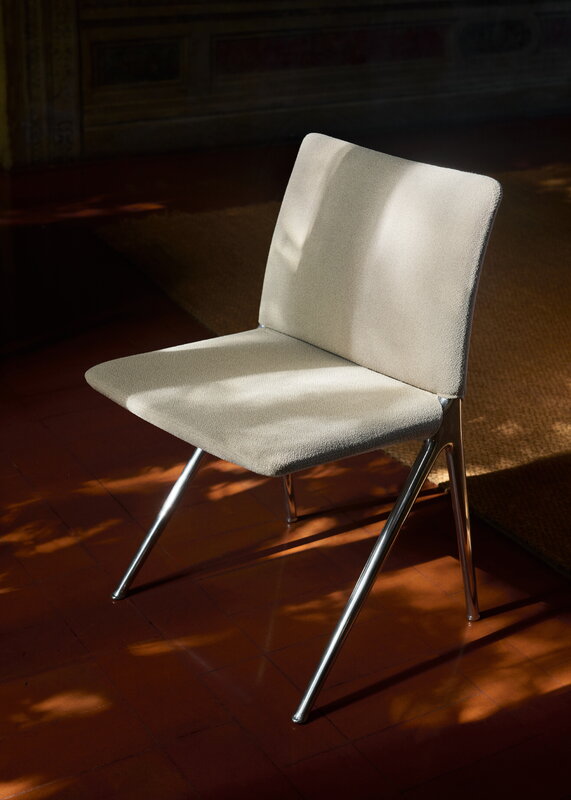 &Tradition Kape IF7 chaise, aluminium poli - Barnum 101, image décorative