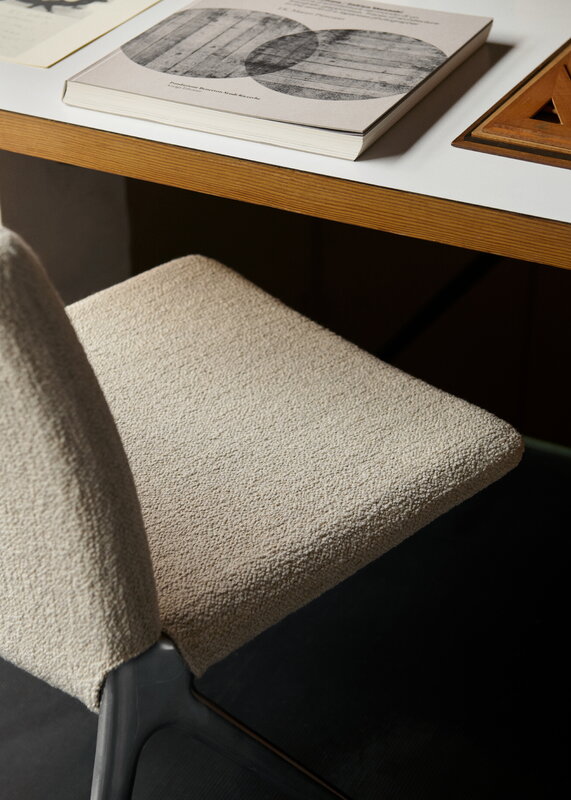 &Tradition Kape IF7 chaise, aluminium poli - Barnum 101, image décorative