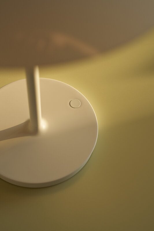 Louis Poulsen PH 80 lampe de table portable, opale blanc - blanc, image décorative