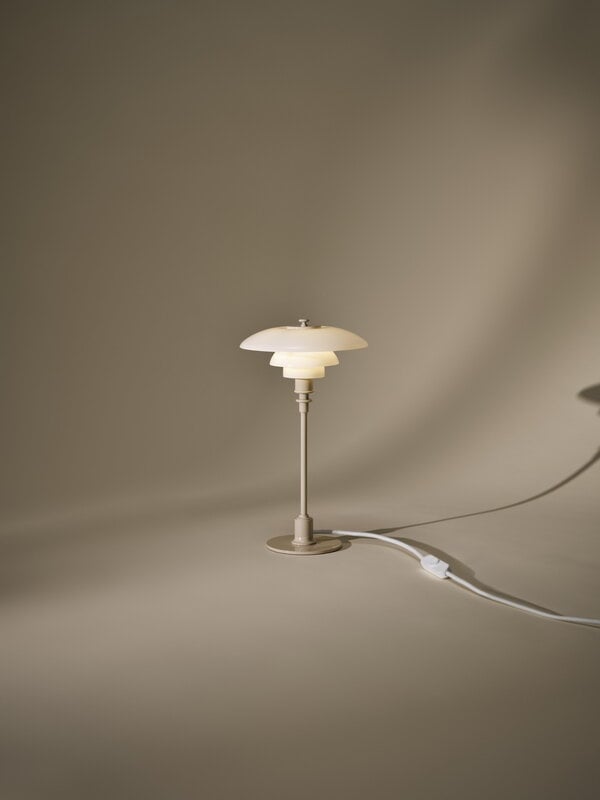 Louis Poulsen PH 2/1 pöytävalaisin, kiiltävä beige, näkymä 2