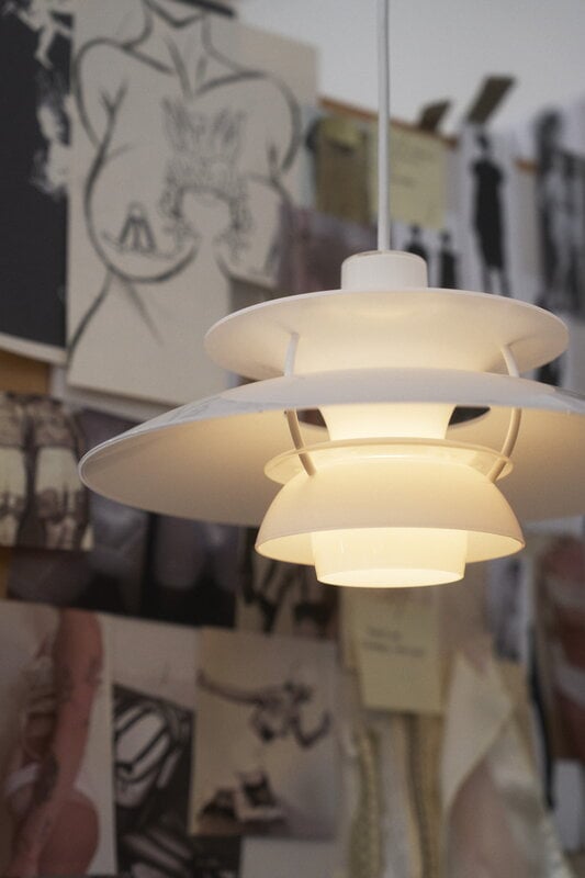 Louis Poulsen PH 5 320 Opal pendant, beige, view 29