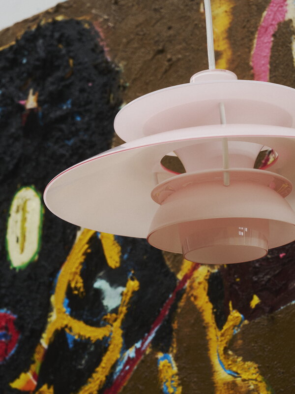 Louis Poulsen PH 5 320 Opal riippuvalaisin, pale rose, näkymä 2
