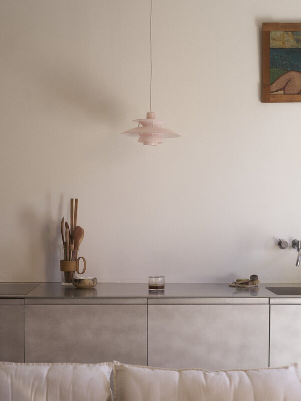 Louis Poulsen PH 5 320 Opal riippuvalaisin, pale rose, näkymä 5