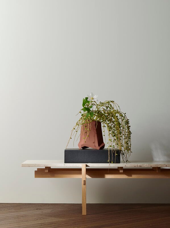Karimoku Case N-CT01 coffee table, 48,5 x 150 cm, lacquered oak - marble, decoration image