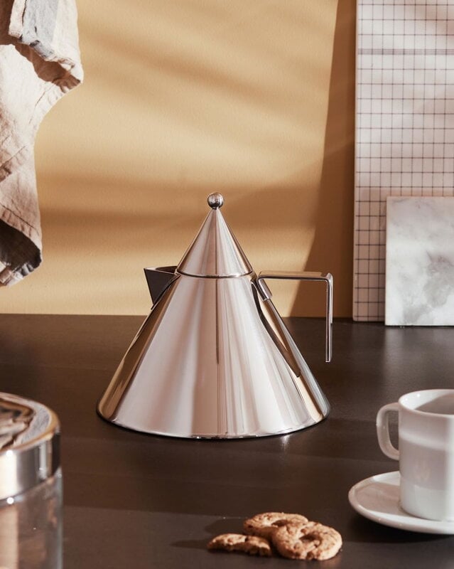 Alessi Il Conico kettle, steel, decoration image