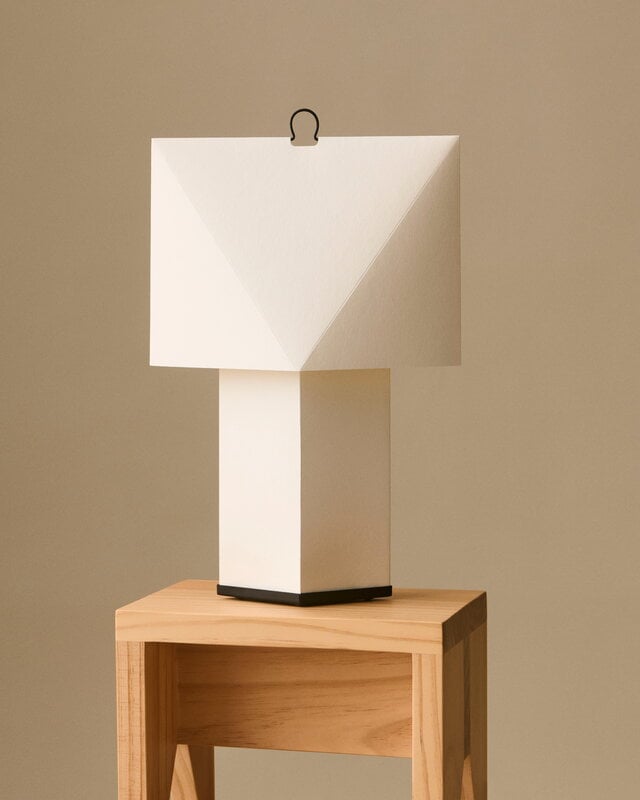HAY Aplat table lamp, 660, white, decoration image