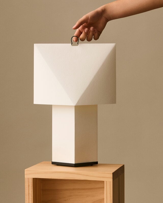 HAY Aplat table lamp, 660, white, decoration image