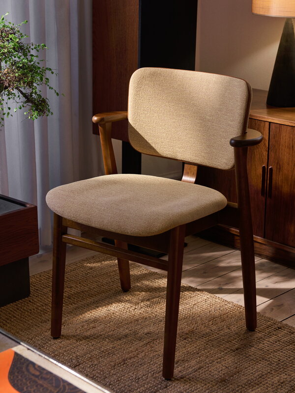 Artek Domus chair, stained walnut - Wow RE beige/pink - Prestige cognac, decoration image