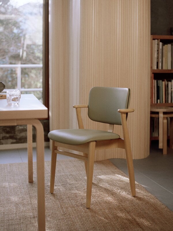 Artek Chaise Domus, miel teinté - Spectrum leaf - Spectrum moss, image décorative