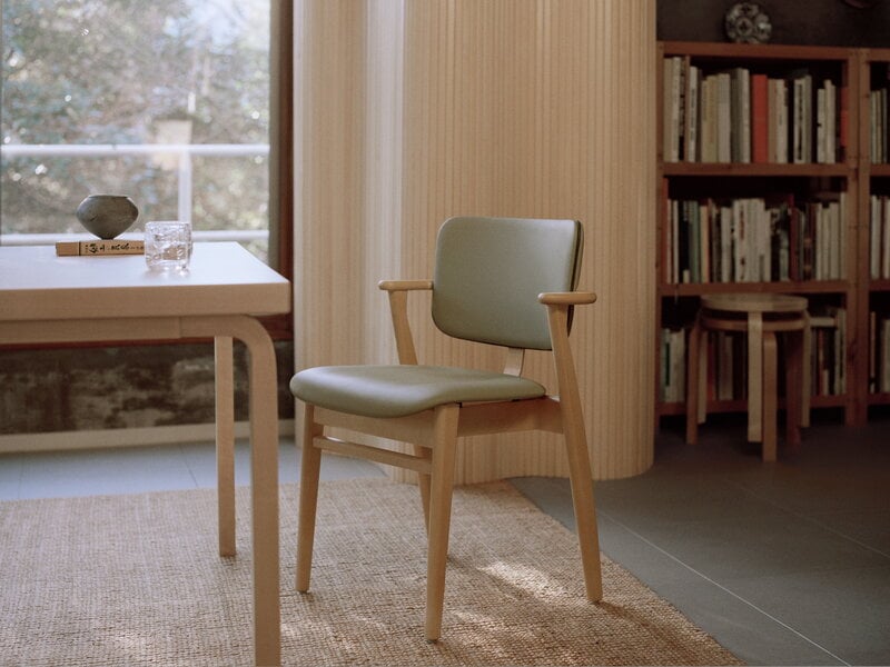 Artek Chaise Domus, miel teinté - Spectrum leaf - Spectrum moss, image décorative
