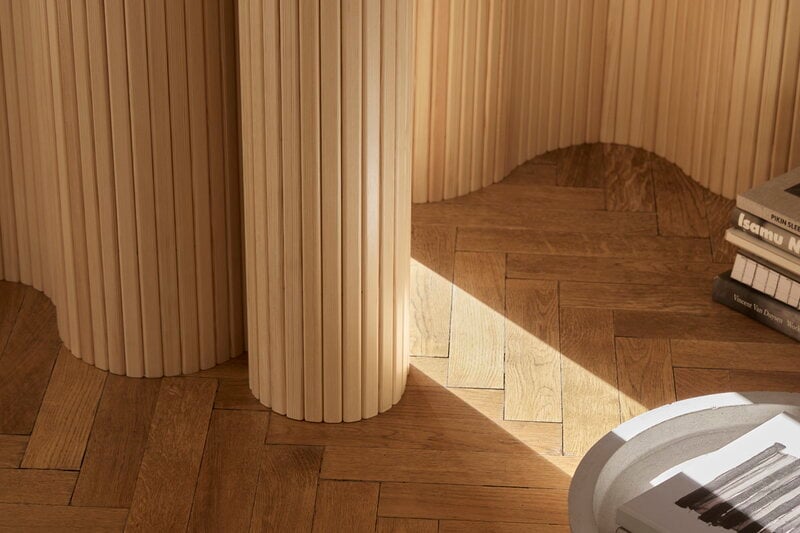 Artek Aalto Screen 100C, 130 x 200 cm, pine, decoration image